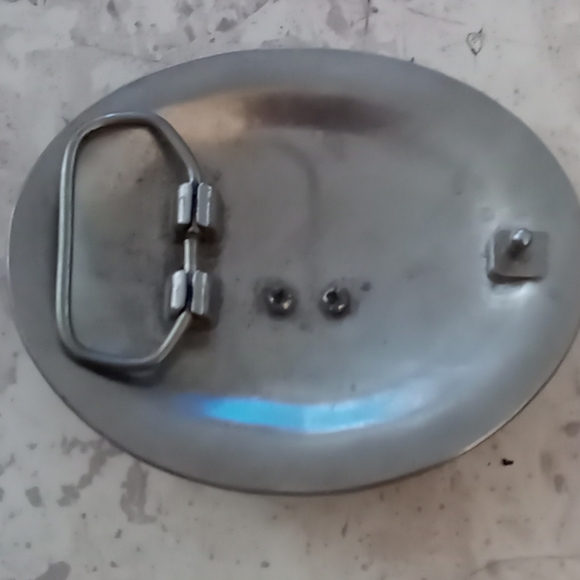 Free with bundle :Mag flashlight Eagle belt buckle Eagle fringed key holder. - Picture 6 of 8